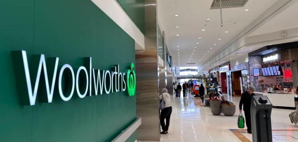 Store staff are being threatened and hurt in broad daylight, says Woolworths. Photo: Ziming Li