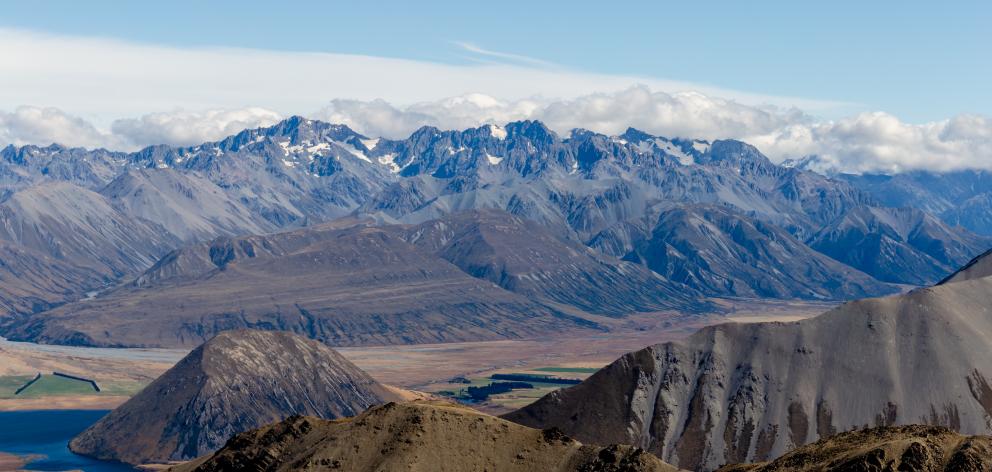The Arrowsmith Range in Canterbury. Photo: Wikipedia 