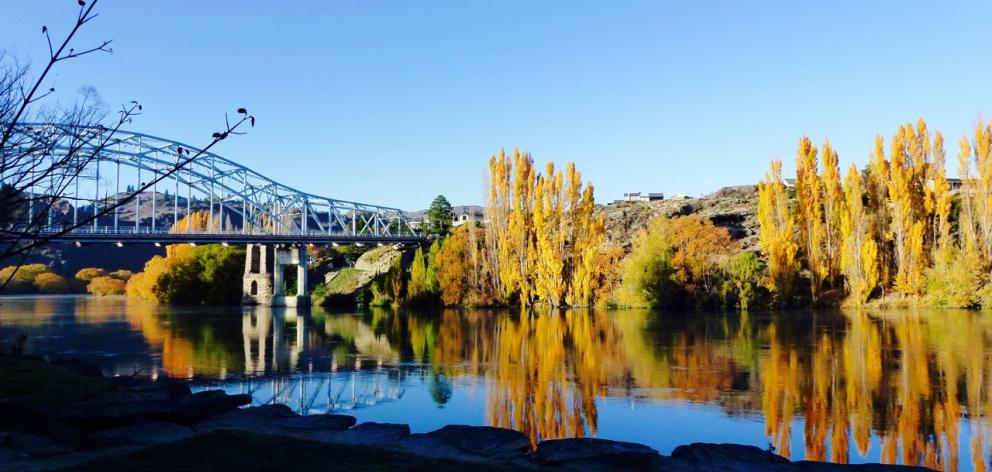 Central Otago. Photo by Mike Kindon