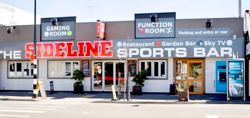 Garry Dickey retrieved a wallet stolen from an elderly patron in The Sideline Sports Bar in June....