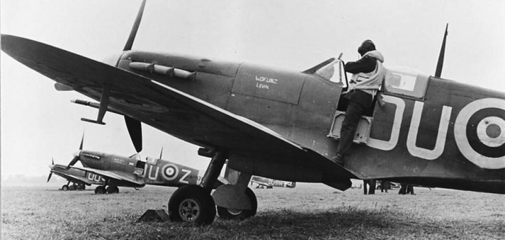 Spitfires lined up at Surrey, England in 1941. Photo: Wikimedia Commons