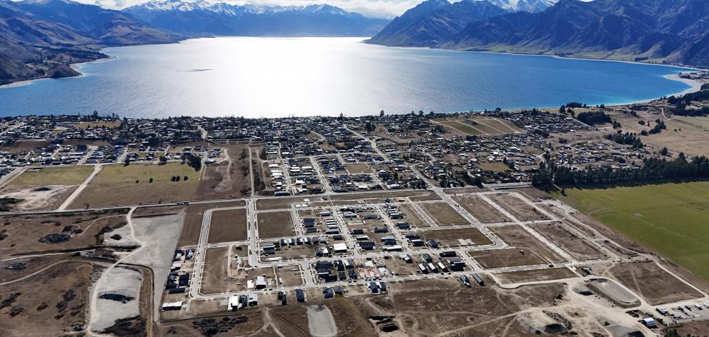 Otago’s deepwater lakes Hāwea (above), Wakatipu and Wānaka need management now rather than ...