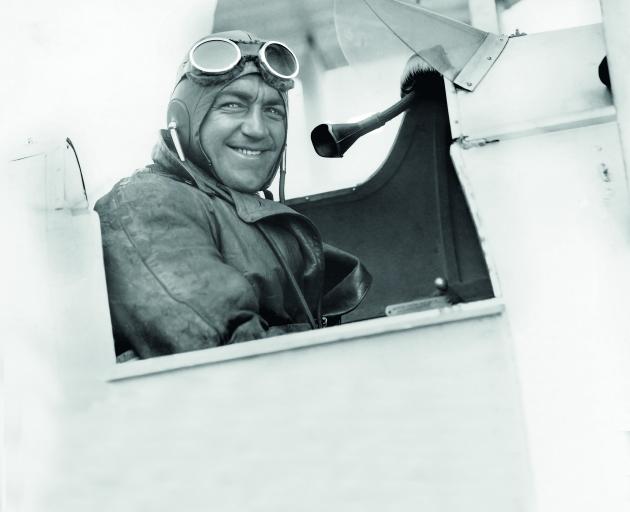 Mr Aviation, Leo White.