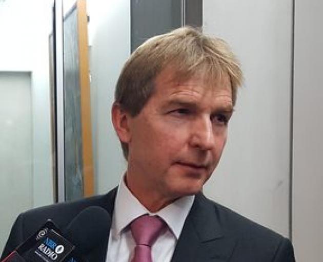 Andrew Kibblewhite speaking to reporters this morning. Photo: RNZ