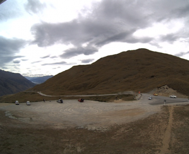 Grey clouds over the Crown Range late this morning. Photo: MetService 