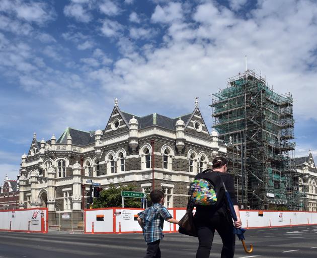 Scaffolding remains around the Dunedin Courthouse tower as an upgrade of the building nears completion. PHOTO: PETER MCINTOSH       