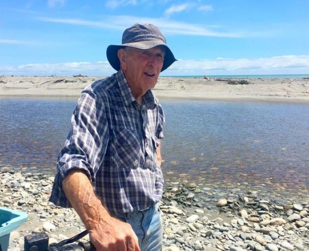 Des McEnaney has been whitebaiting since he was 11. Photo: RNZ