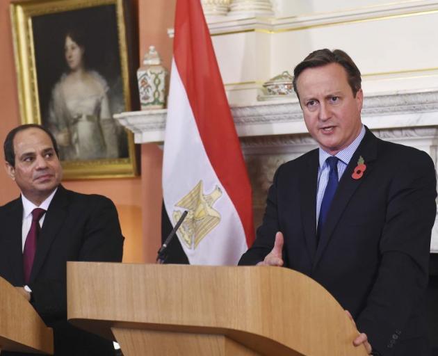 Fattah al-Sisi (left) and David Cameron. Photo: Reuters