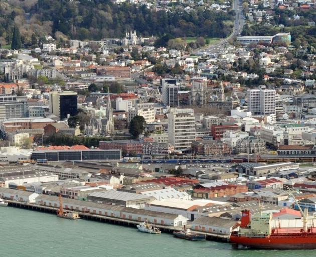 Latest data from QV's house price index shows the average house price in Auckland is over triple the average in Dunedin City.