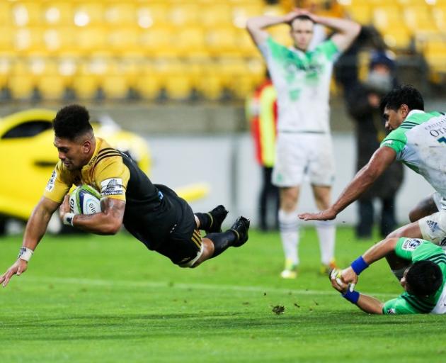 Ardie Savea scores the match-winning try in Wellington. Photo: Getty Images 
