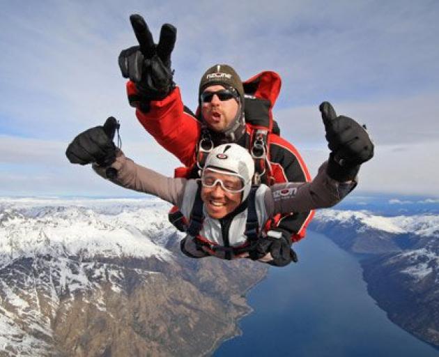 Skydive Queenstown Limited Group is New Zealand's largest tandem skydiving company and has conducted more than 250,000 jumps during its 25 years of operation.