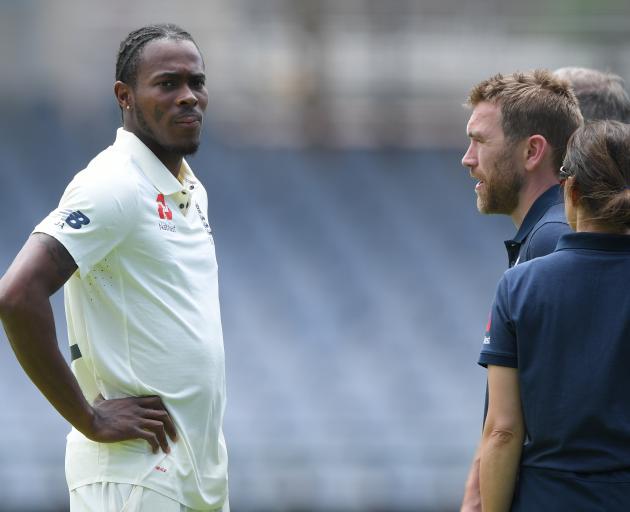 Jofra Archer speaking with England team management after the incident. Photo: Getty Images