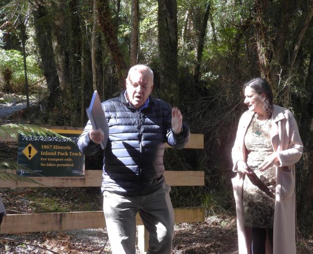 Mark Davies in characteristic explaining pose, during a visit by the former conservation minister...