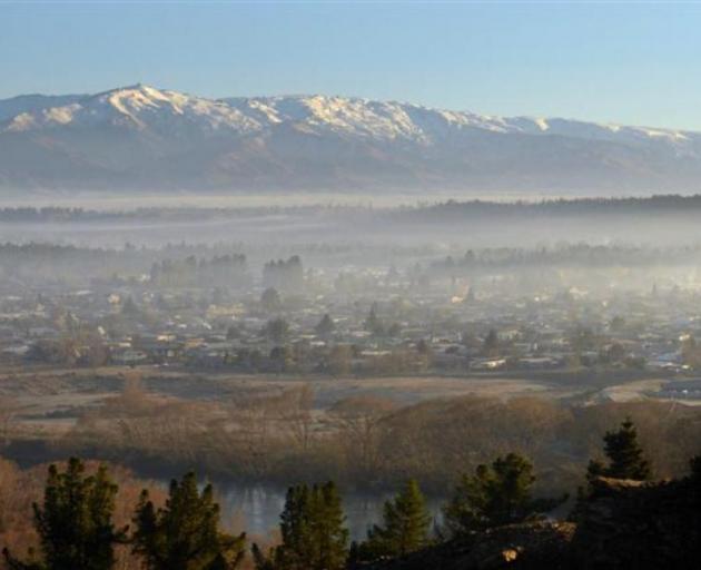 Smog hangs over Alexandra. Photo by ODT/file