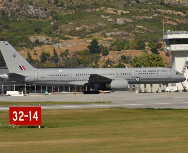 A Royal New Zealand Air Force 757 touches down at Queenstown Airport yesterday morning. The plane landed without a hitch at 11.30am in its ''proving flight'' to determine if Boeing 757s could land at Queenstown Airport. At present the largest aircraft A Royal New Zealand Air Force 757 touches down at Queenstown Airport yesterday morning. The plane landed without a hitch at 11.30am in its ''proving flight'' to determine if Boeing 757s could land at Queenstown Airport. At present the largest aircraft
