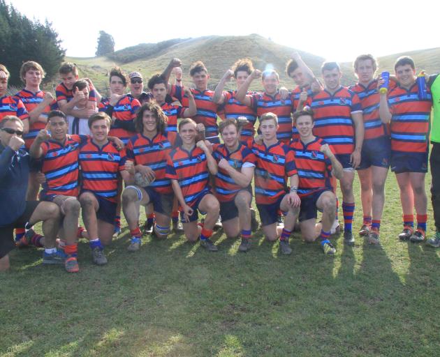 South Otago High School beat St Kevin's College 22-18 in the Otago final of the co-educational national championship tournament in Oamaru yesterday. Photo by Hamish MacLean.