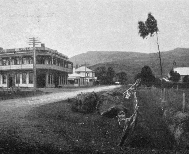 Waitati township on the Main North Road from Dunedin. - Otago Witness, 14.2.1917