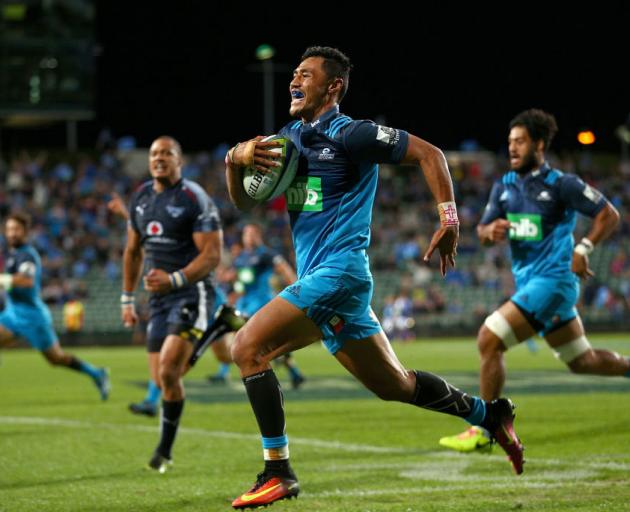 The Blues ran in six tries to beat the Bulls. Photo: Getty