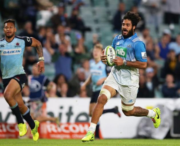 Akira Ioane scores a try for the Blues against the Waratahs. Photo: Getty Images
