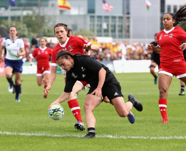 Selica Winiata scores a try for the Black Ferns against Canada. Photo: Getty Images