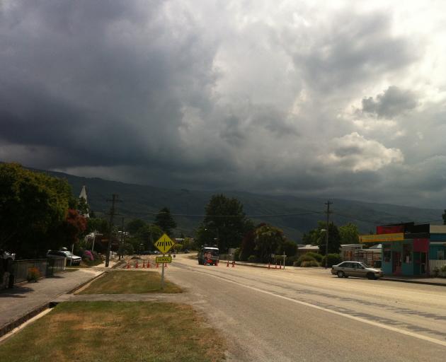 Dark clouds over Roxburgh this afternoon. Photo: Tom Kitchin