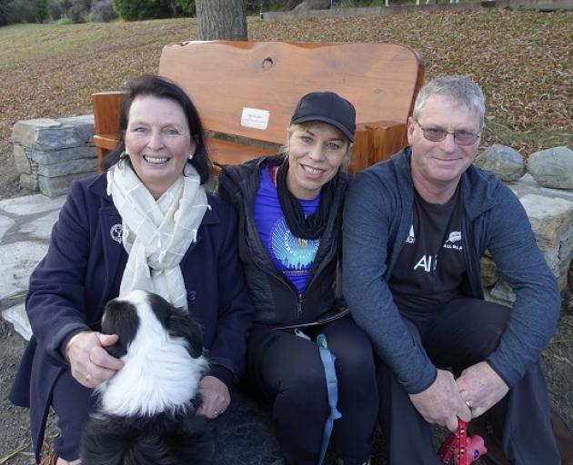 Tributes paid: (from left) Annie Rankin, Di Lauder and Brenda's widower, Glen. Photo: Sheena Haywood