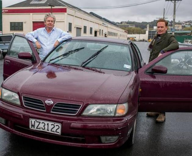 Shayne Carter teaches Steve Braunias to drive in Dunedin. Photo: Sharron Bennett Shayne Carter teaches Steve Braunias to drive in Dunedin. Photo: Sharron Bennett