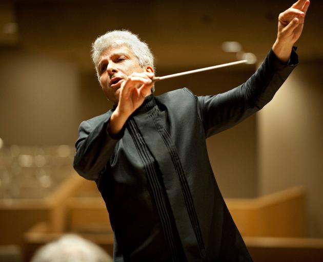 Conductor Peter Oundjian