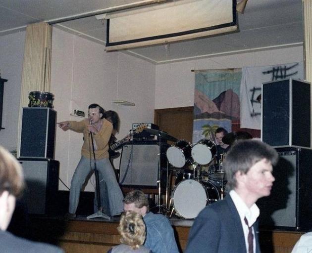 Chris Knox (left) fronts The Enemy at the Old Beneficiaries Hall in 1978. Photo: Jeff Bates 