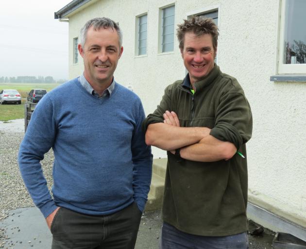 A group of deer farmers attended the Otago Advance Party regional workshop in Poolburn last week. The workshop was organised by Abacusbio consultant Simon Glennie (left) and visited the Poolburn property of deer farmer Cam Nicolson (right). Photo: Yvonne