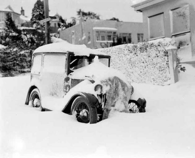 The Great Snow of 1939. Photo from 'The Evening Star' archive.