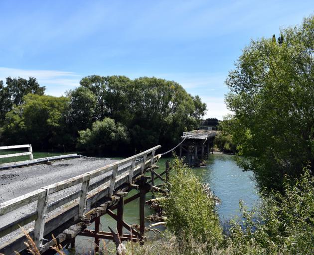 The Pyramid Bridge between Waikaia and Waikaka. Photo: Wayne Parsons