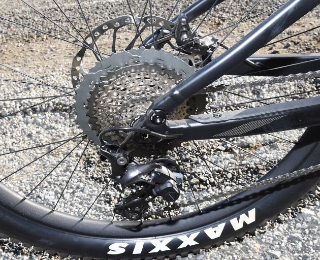The Scott E-Spark had wider tyres and bigger brakes to cope with the extra-weight of the machine.