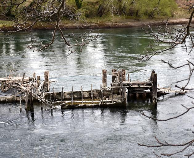 Jubilee had a coal loading wharf just upstream by Roxburgh.