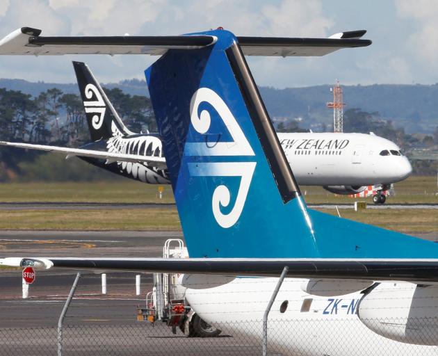 An Air New Zealand Dreamliner 787 takes off from Auckland Airport. PHOTO: FILE PHOTO