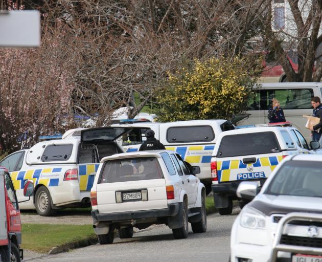 AOS took part in a search warrant at a property on Ontario St this morning. Photo: Sandy Eggleston