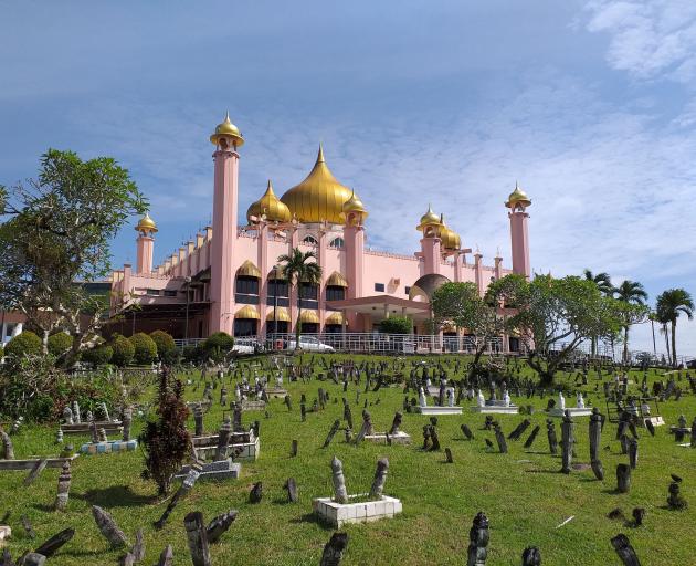 The City Mosque and burial ground.