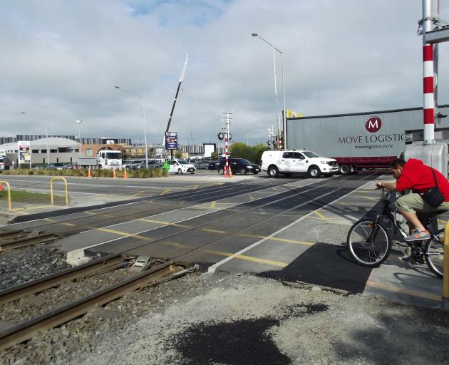 Carmen Rd's railway crossing will receive pedestrian gates to make the area safer.