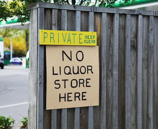 The liquor licence application for a planned bottle shop on Memorial Ave has been withdrawn.