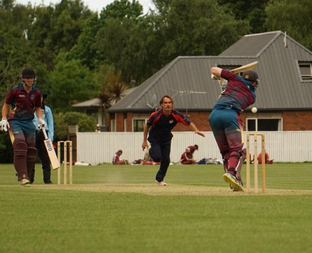 Ryan Wallace took 3/21 in a must win match for Sydenham against Burnside West.