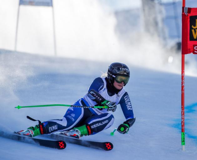 Alice Robinson competes during the Audi FIS Alpine Ski World Cup Women's Giant Slalom on January 17, 2020 in Sestriere Italy. Photo: Getty Images