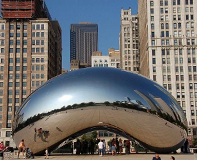 Cloud Gate in Millennium Park, Chicago. Photo: Wikimedia Commons