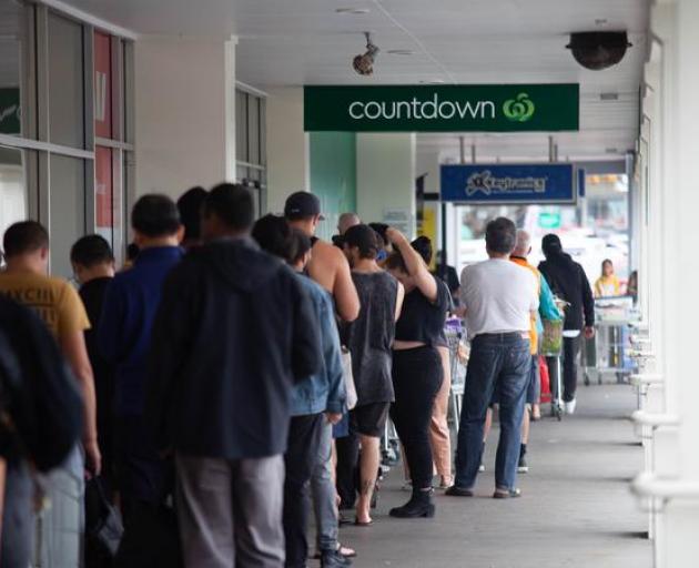 An example of a supermarket queue yesterday. Photo: RNZ / Claire Eastham-Farrelly