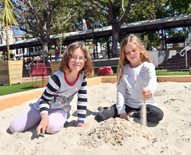 PHOTO: LINDA ROBERTSON