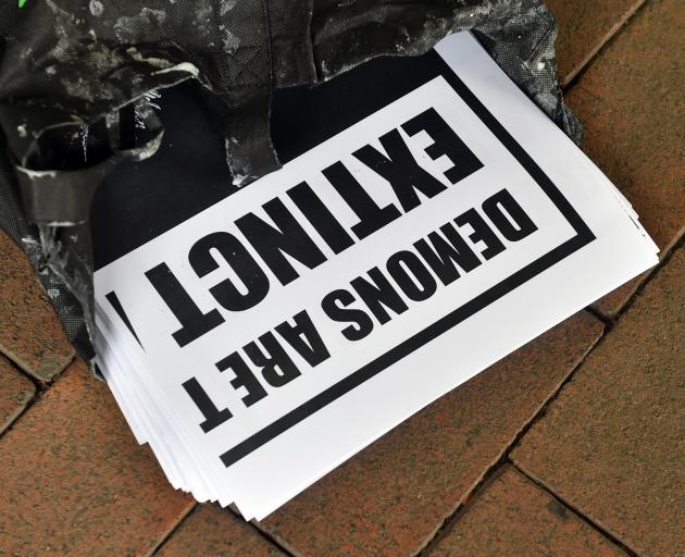 Contrary to appearances here, it is not the that Toothfish believes are extinct. 