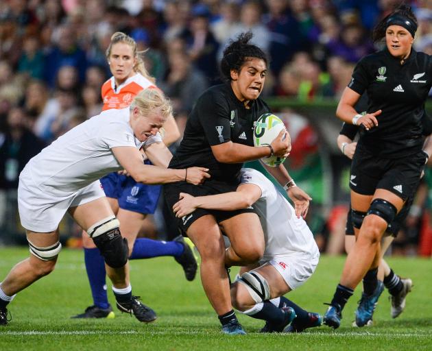 Victoria Subritzky-Nafatali (with ball) during the 2017 Women's Rugby World Cup final. Photo:...