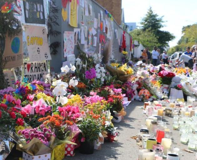 A wall of flowers near Al Noor Mosque just after the shootings. Photp: RNZ 