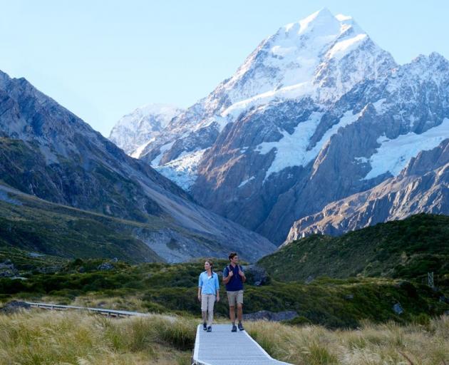 The Hooker Valley Track with Aoraki Mt Cook in the background.