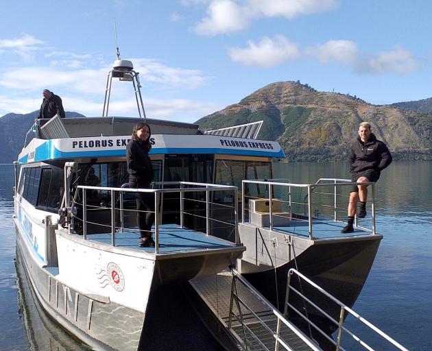 The Pelorus mail boat also does tours. 