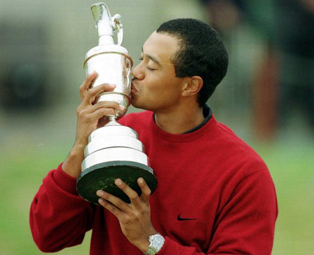 Tiger Woods after winning the British Open in 2000. Photo: Getty Images
